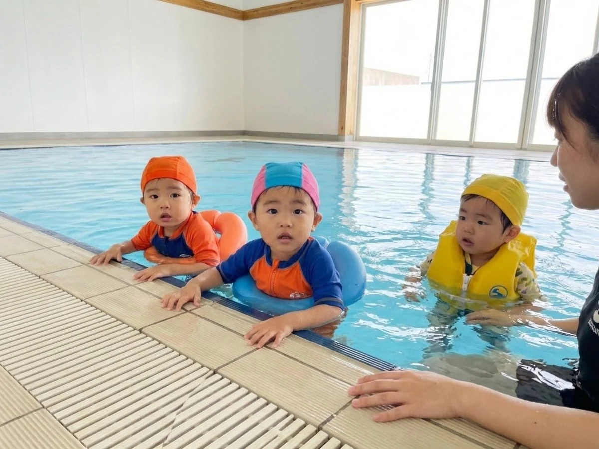 台中游泳課怎麼選？幼兒游泳課小班制教學情境